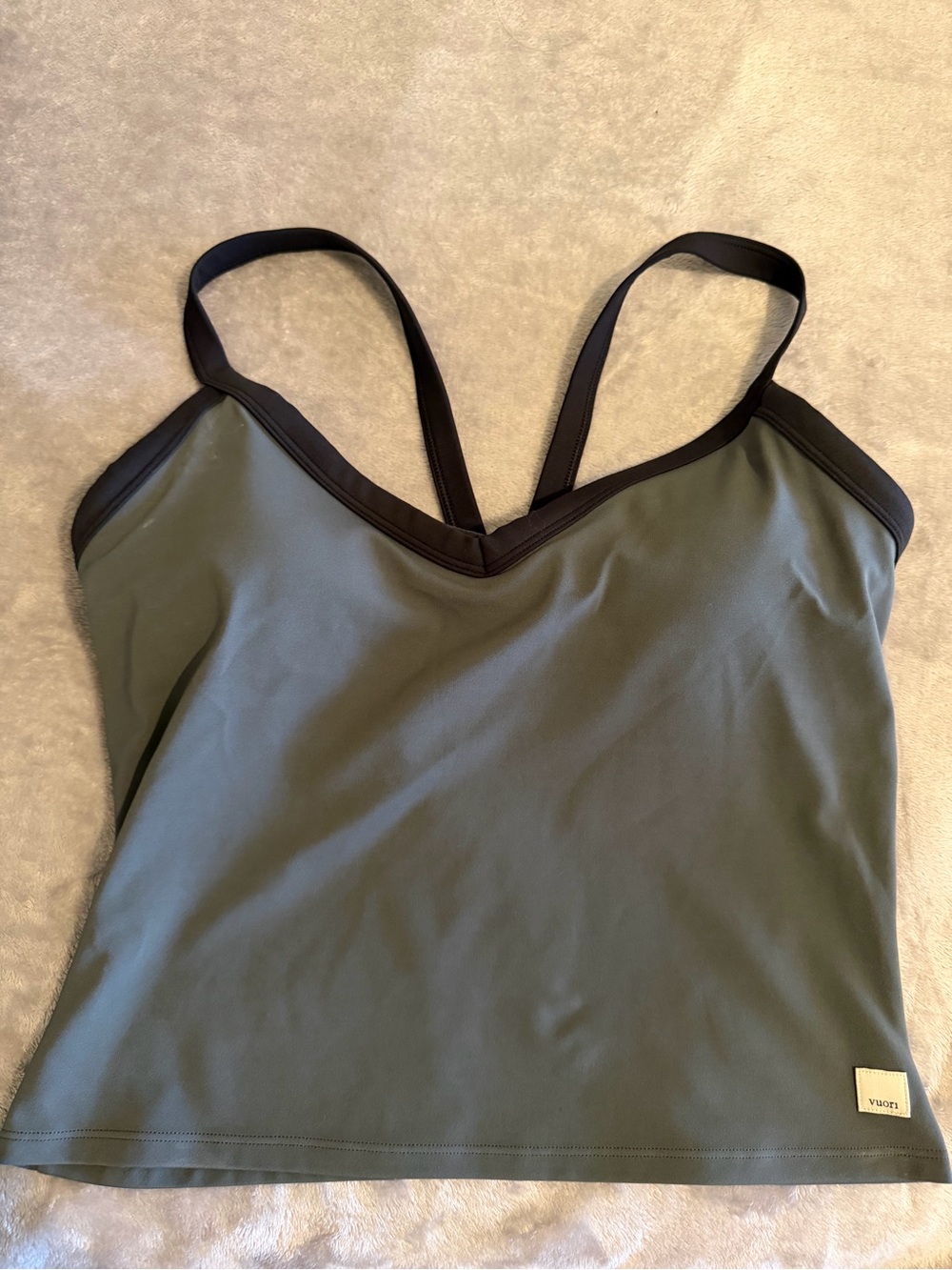 Vuori AllTheForm™ V Neck Tank
